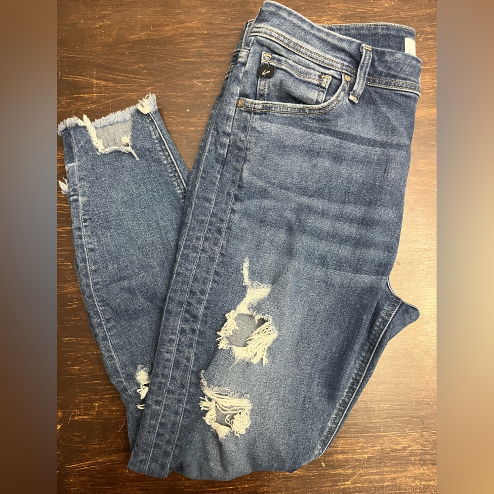 KanCan high waisted destroyed straight ankle/leg. Size 31